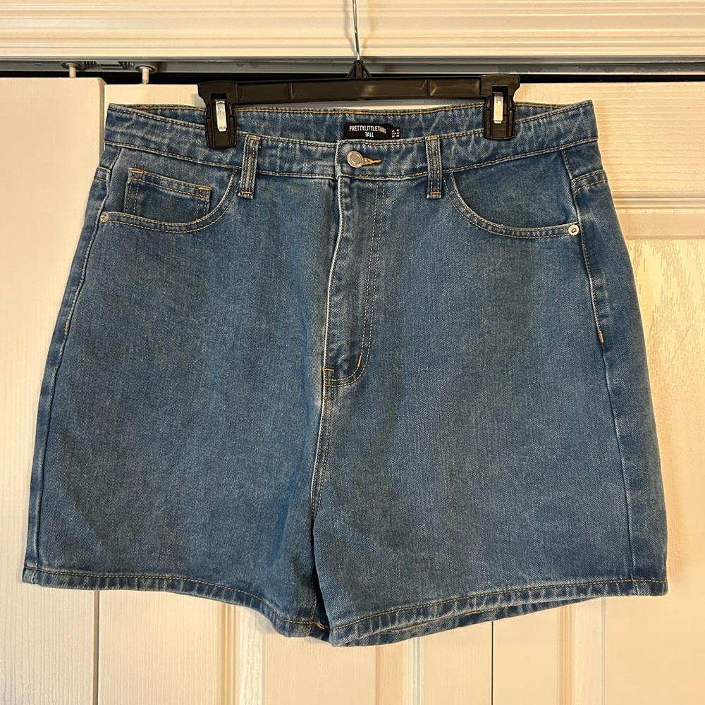 Pretty little thing shorts